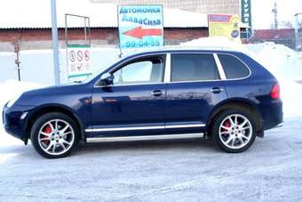 2003 Porsche Cayenne Pics