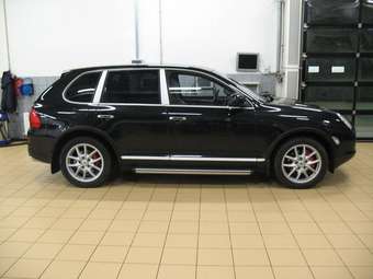 2003 Porsche Cayenne Wallpapers