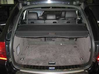 2003 Porsche Cayenne Pictures