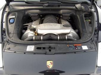 2003 Porsche Cayenne Pictures