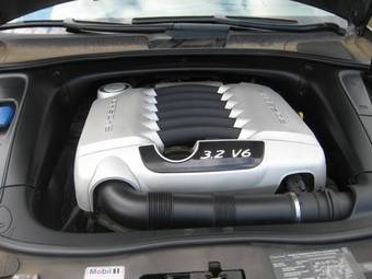 2003 Porsche Cayenne Wallpapers