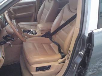 2003 Porsche Cayenne Pictures