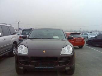 2003 Porsche Cayenne Pics