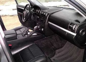 2003 Porsche Cayenne Pictures
