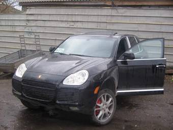2003 Porsche Cayenne Wallpapers
