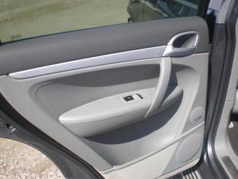 2003 Porsche Cayenne Pictures