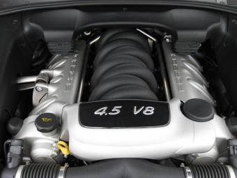 2003 Porsche Cayenne Photos