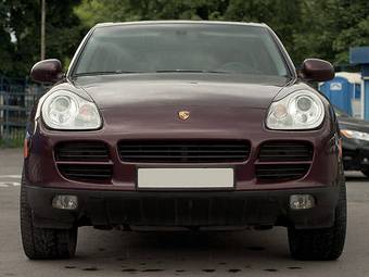 2003 Porsche Cayenne Photos