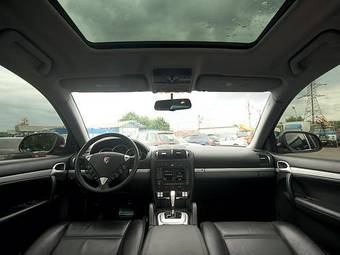 2003 Porsche Cayenne Images
