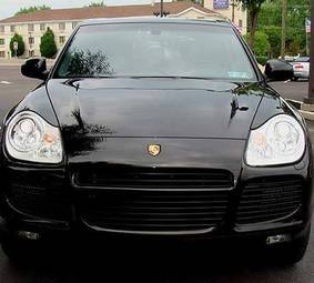 2003 Porsche Cayenne Photos
