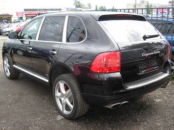 2003 Porsche Cayenne Pictures