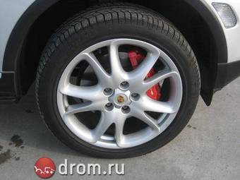 2003 Porsche Cayenne Pics