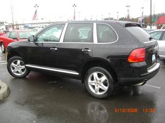 2003 Porsche Cayenne Photos