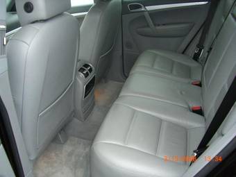 2003 Porsche Cayenne Photos