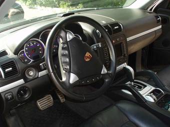 2003 Porsche Cayenne Pictures