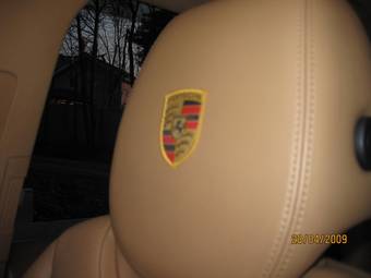 2003 Porsche Cayenne Photos