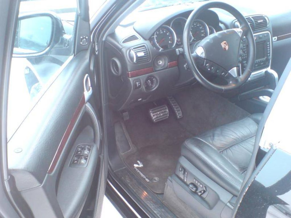 2004 Porsche Cayenne