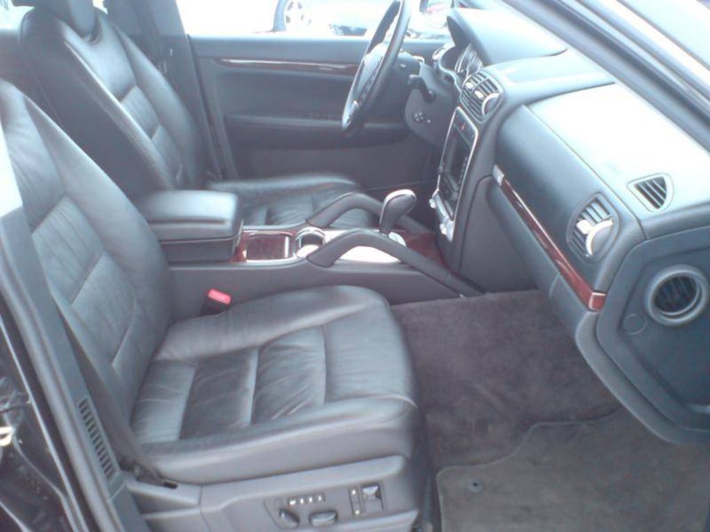 2004 Porsche Cayenne