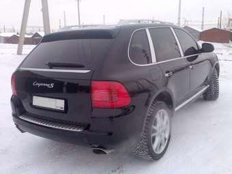 2004 Porsche Cayenne Images