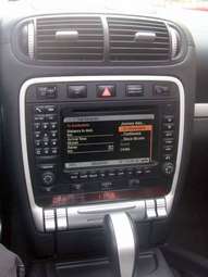 2004 Porsche Cayenne Images