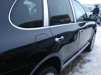 2004 Porsche Cayenne Images