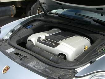 2004 Porsche Cayenne Images