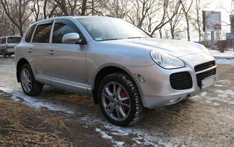 2004 Porsche Cayenne Pictures