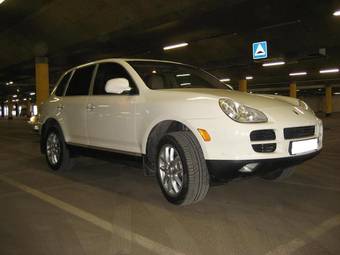 2004 Porsche Cayenne Pics