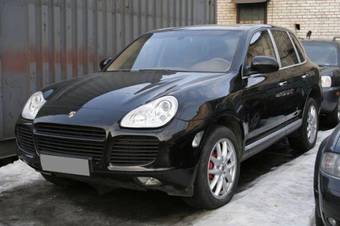 2004 Porsche Cayenne Pictures