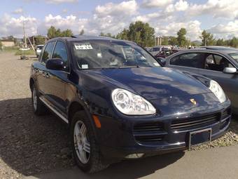 2004 Porsche Cayenne Pictures