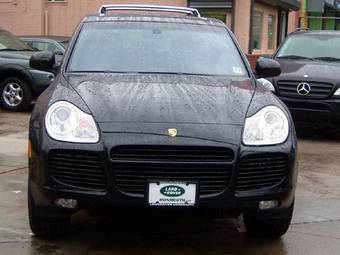 2004 Porsche Cayenne Pictures