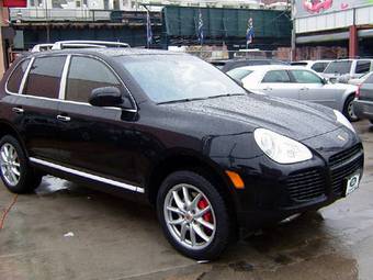 2004 Porsche Cayenne Pictures