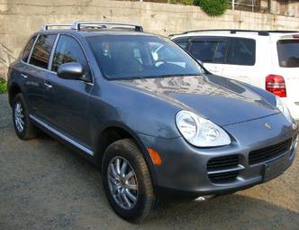 2004 Porsche Cayenne Images