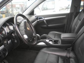 2004 Porsche Cayenne Pics