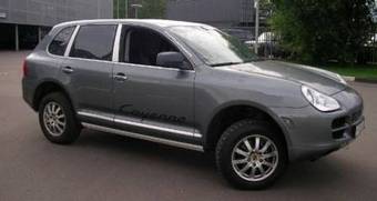 2004 Porsche Cayenne Pictures