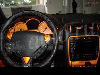 2004 Porsche Cayenne Photos
