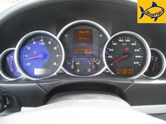 2004 Porsche Cayenne Pictures