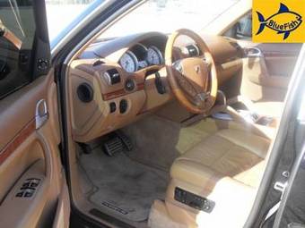 2004 Porsche Cayenne Pics