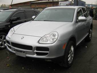 2004 Porsche Cayenne Pics