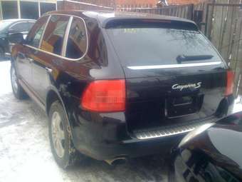 2005 Porsche Cayenne Pictures