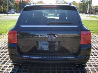 2005 Porsche Cayenne Pics