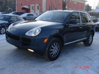 2005 Porsche Cayenne Pictures