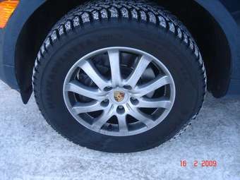 2005 Porsche Cayenne Photos