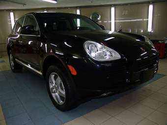 2005 Porsche Cayenne Pictures