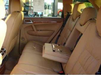 2005 Porsche Cayenne Pics