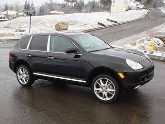2005 Porsche Cayenne Photos