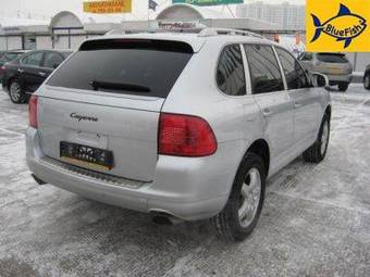 2005 Porsche Cayenne Images