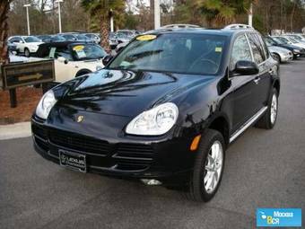 2005 Porsche Cayenne Photos