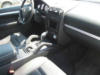 2005 Porsche Cayenne Pictures