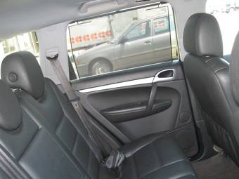 2005 Porsche Cayenne Photos